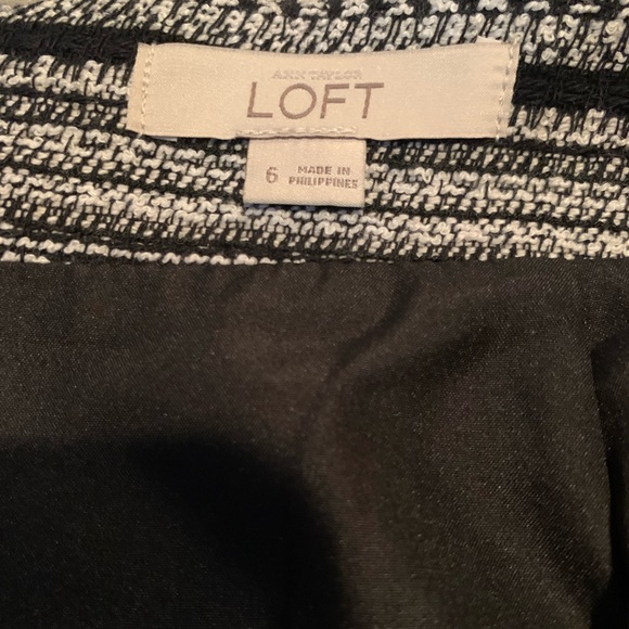NWOT LOFT black and white skirt. With pockets. Lined. Size 6. - Picture 3 of 9